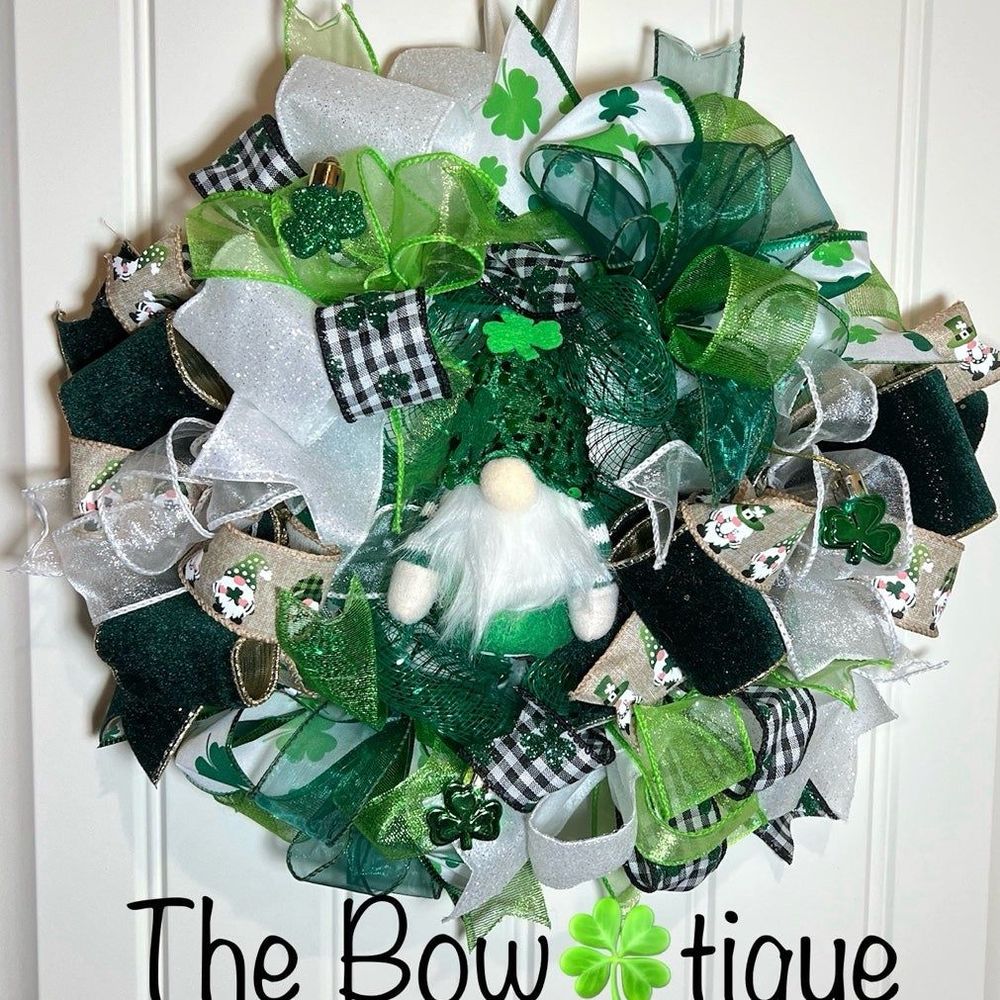 13” St. Patrick’s Day Ribbon Wreath Gnomes : Green & White Handmade MW10